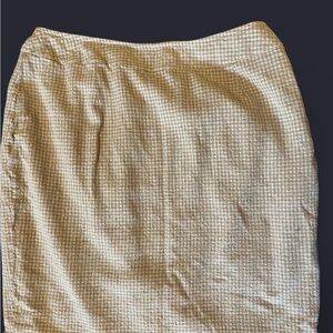 Elegant Tan Houndstooth Skirt